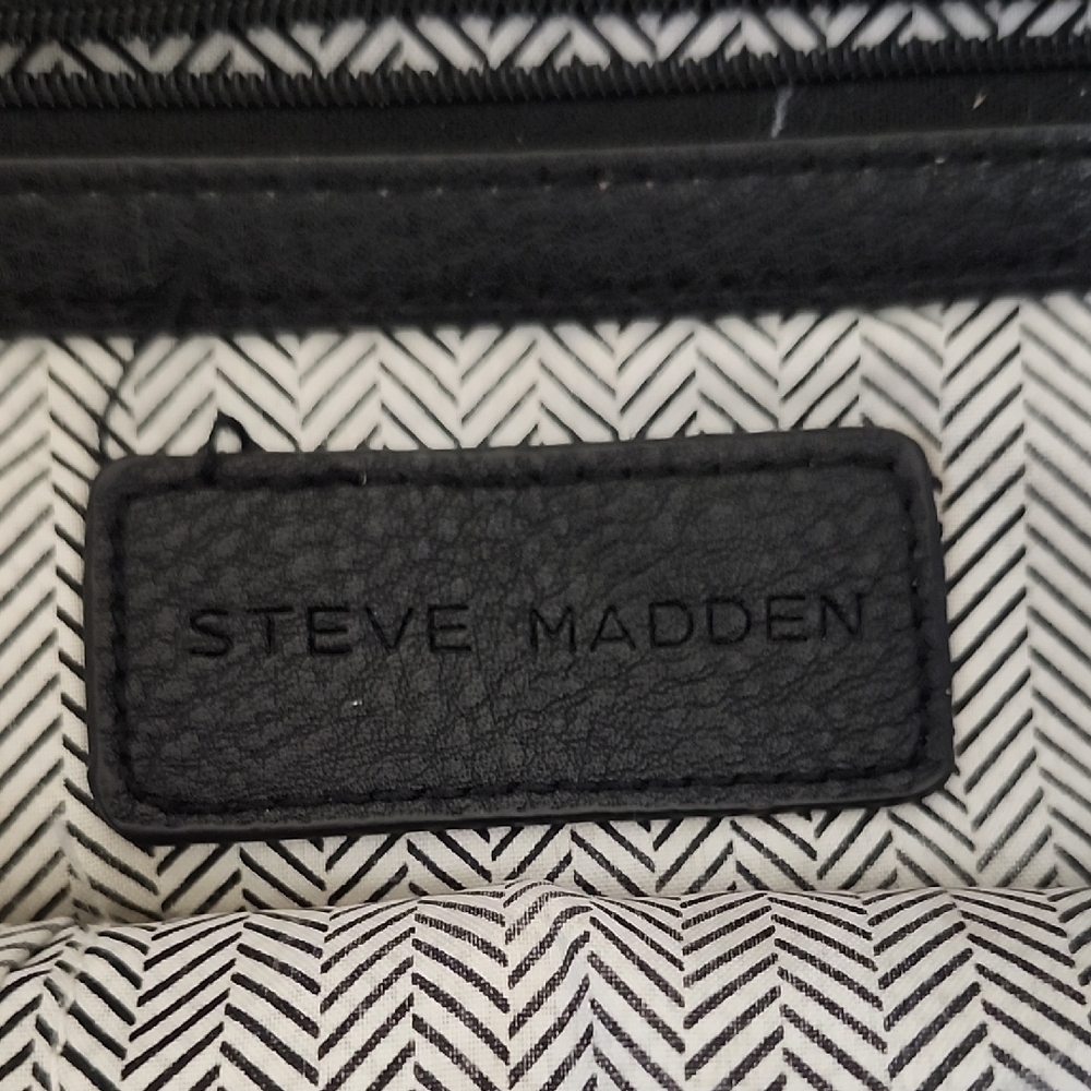 Black Quilted Tote Bag - Picture 3 of 6